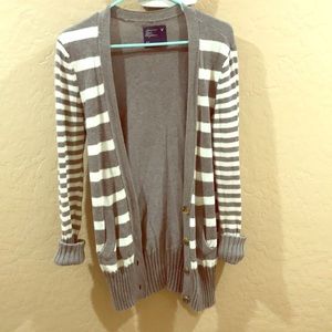 American Eagle cardigan/sweater